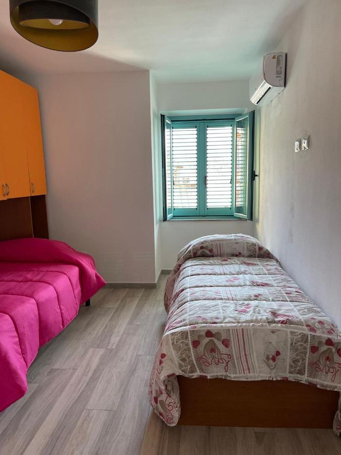 Casa Vacanze Sa Piazza Apartment Dorgali Ngoại thất bức ảnh
