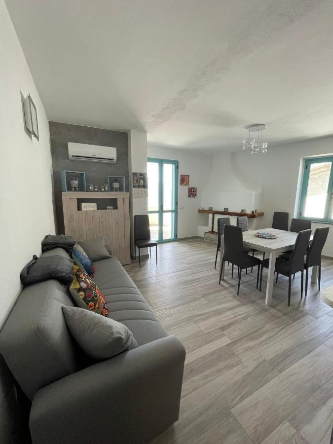 Casa Vacanze Sa Piazza Apartment Dorgali Ngoại thất bức ảnh