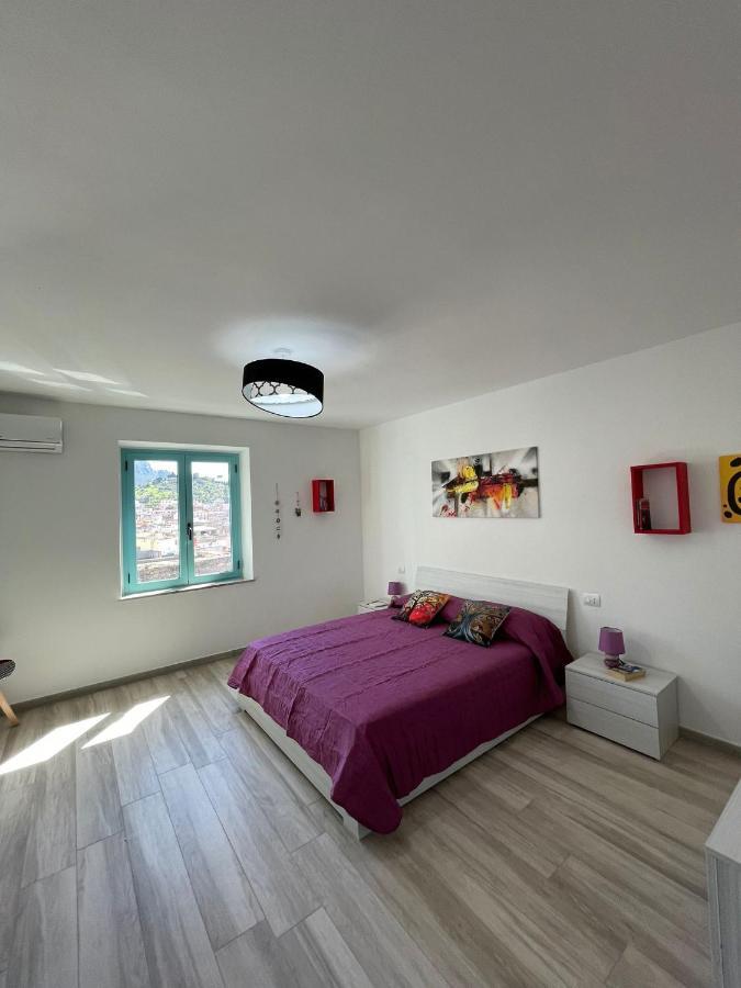 Casa Vacanze Sa Piazza Apartment Dorgali Ngoại thất bức ảnh