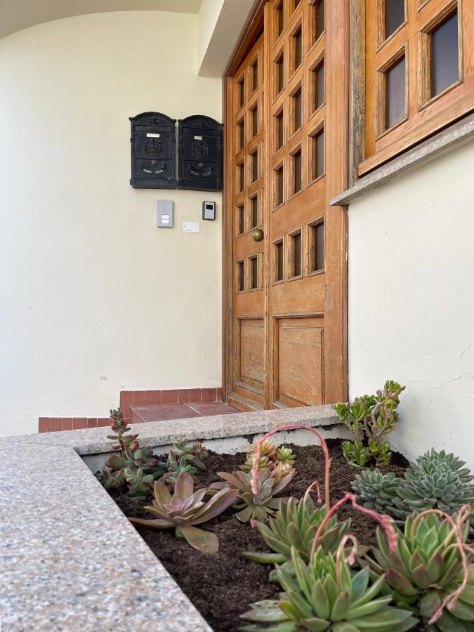Casa Vacanze Sa Piazza Apartment Dorgali Ngoại thất bức ảnh